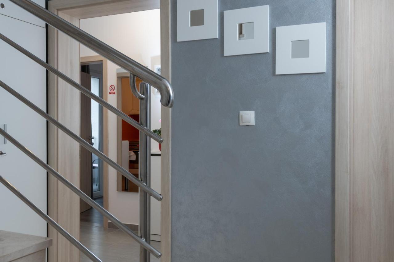 Apartments Greta & Ivona Pula Bagian luar foto