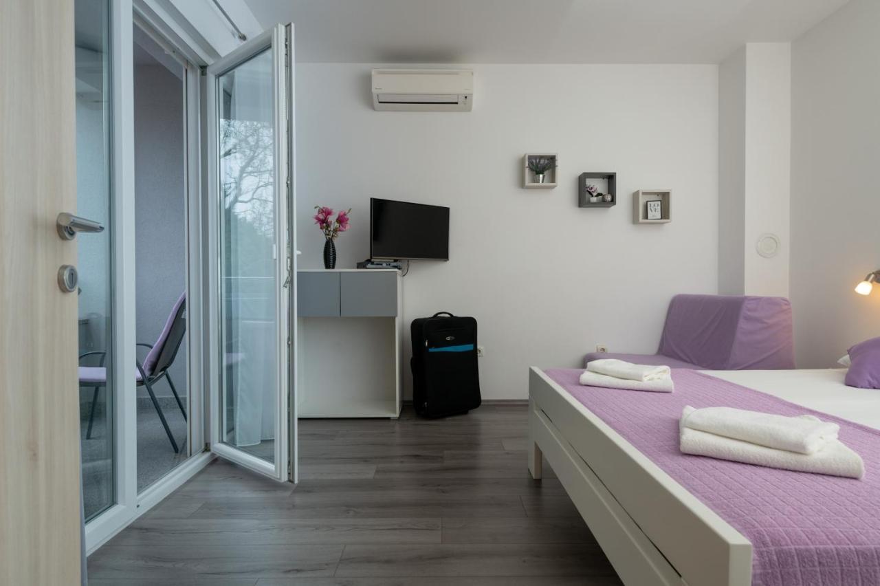Apartments Greta & Ivona Pula Bagian luar foto