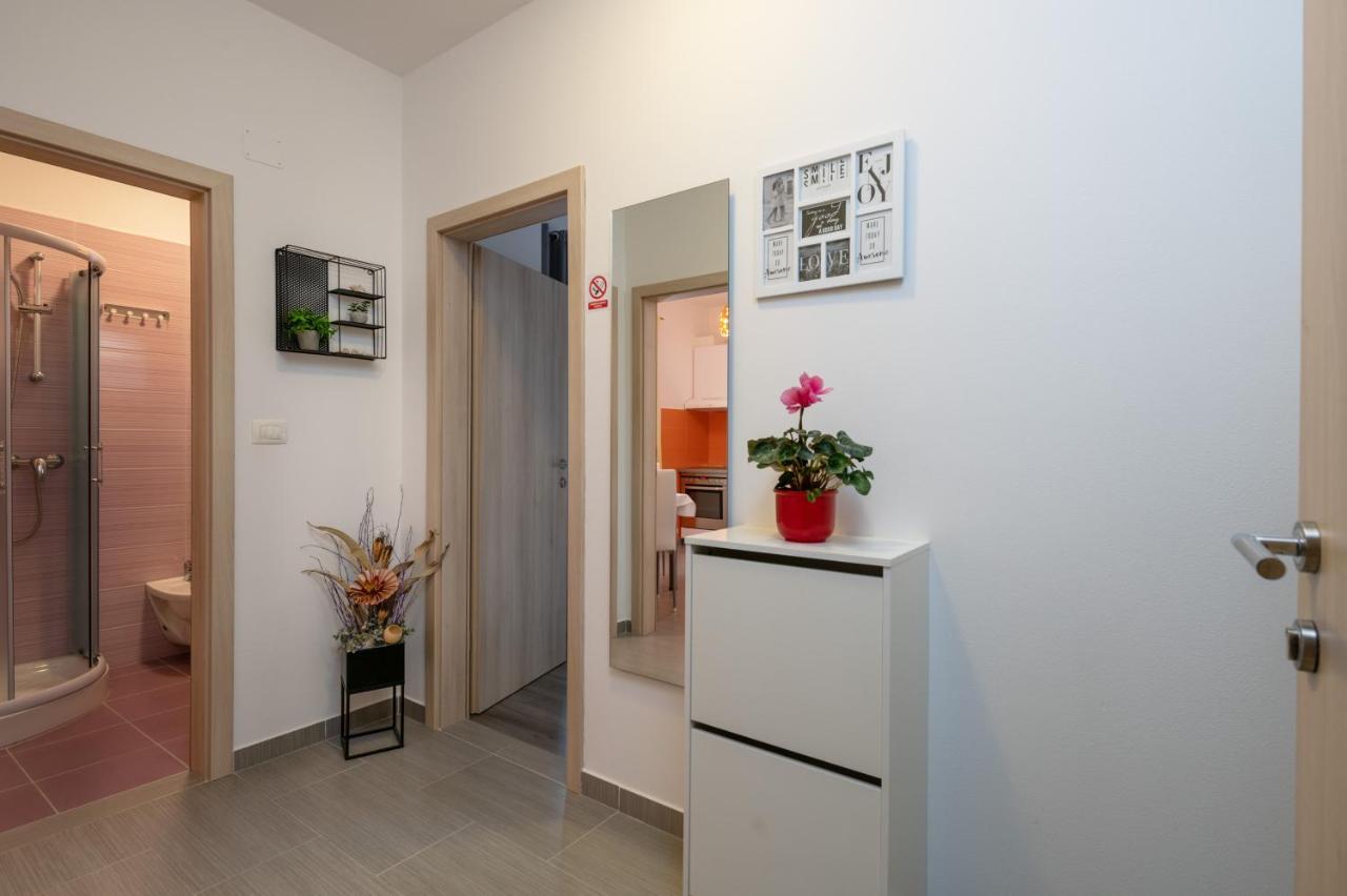 Apartments Greta & Ivona Pula Bagian luar foto
